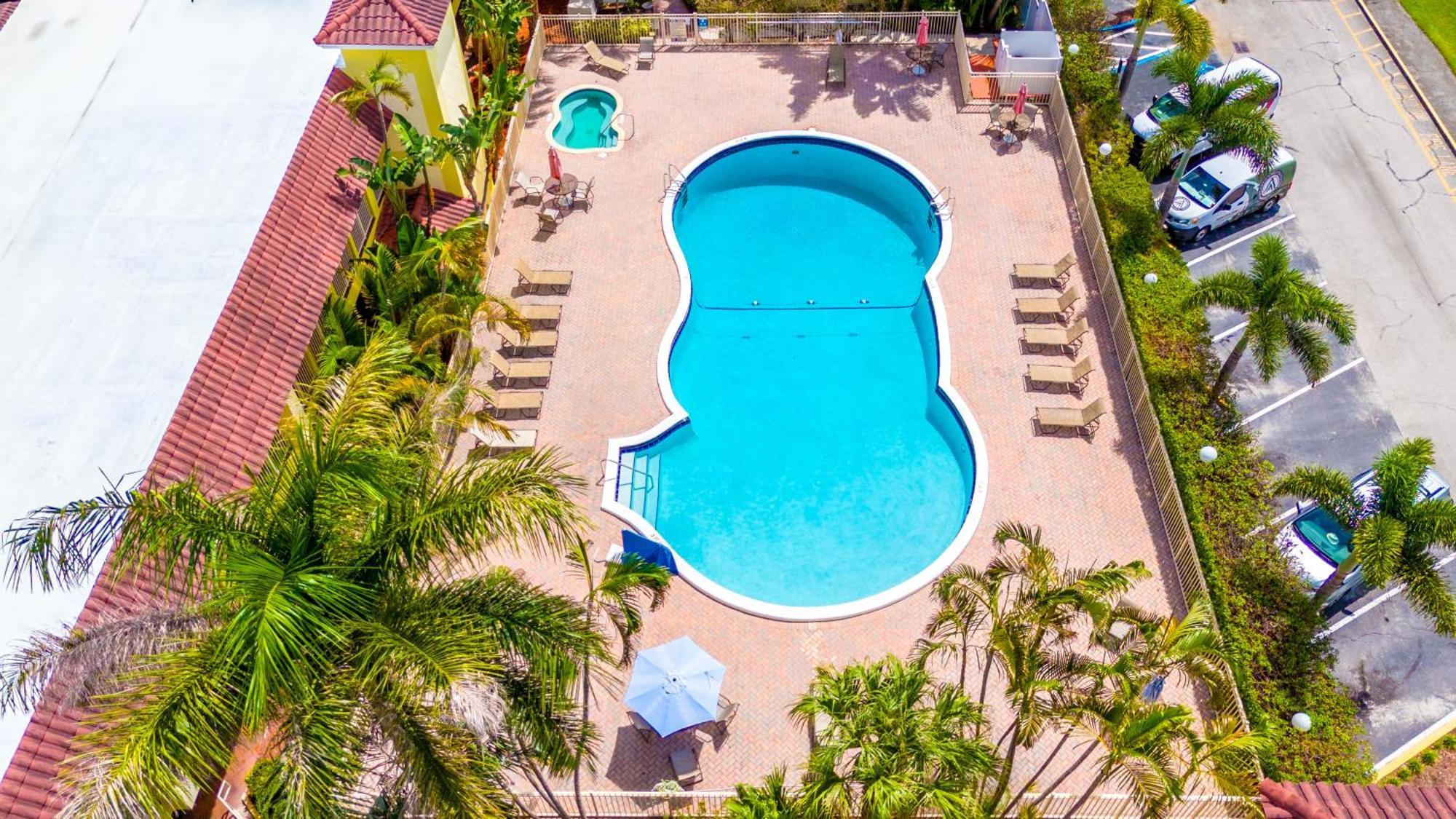 Oasis Boca Raton Hotel Exterior photo